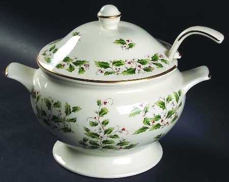 Holly Holiday Tureen & Lid w/Ladle
