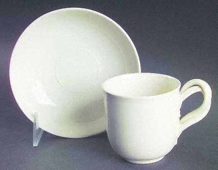 Classics Flat Cup & Saucer Set