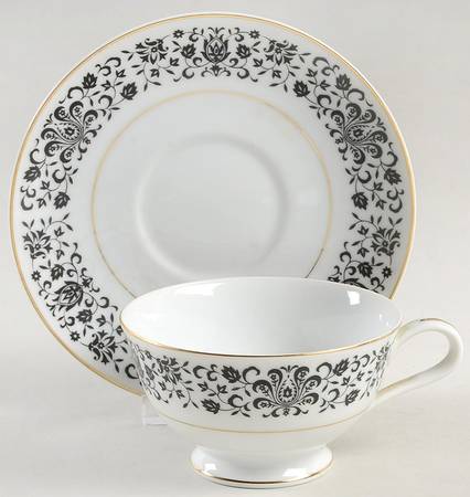 Strathmore Footed Cup & Saucer Set