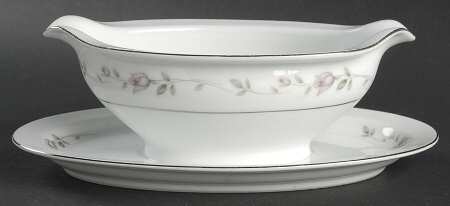 Sweet Love Gravy Boat with Attached Underplate