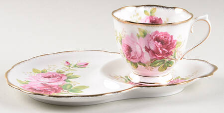 American Beauty (White Background) Dessert Plate & Cup Set