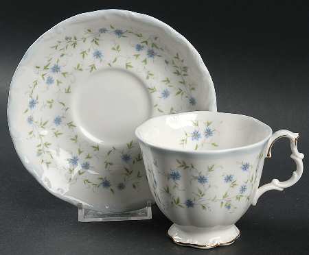 Caroline Footed Cup & Saucer Set