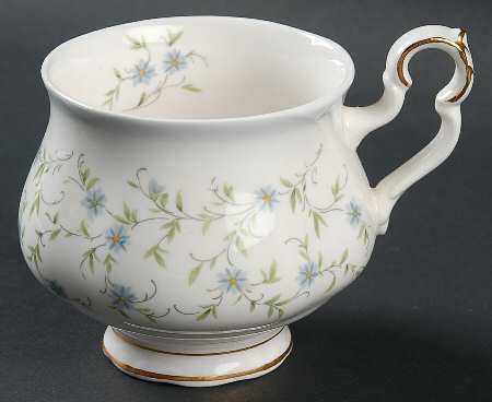 Caroline Footed Cup