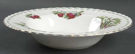 Covent Gardens Large Rim Soup Bowl