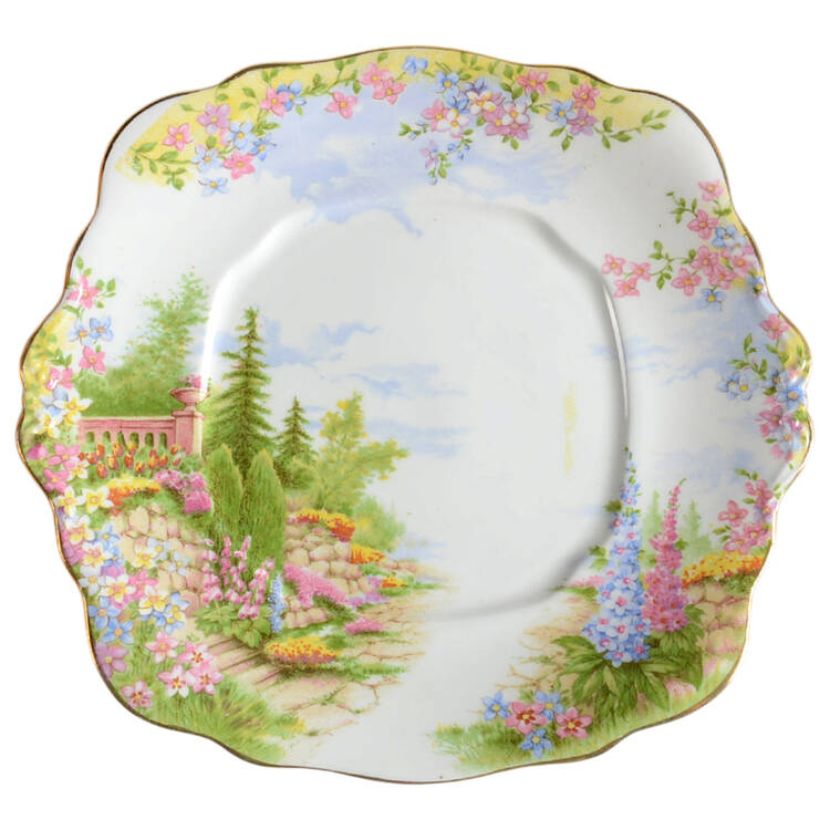 Kentish Rockery Square Handled Cake Plate
