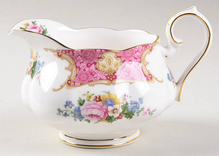 Lady Carlyle Round Gravy Boat