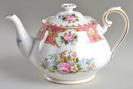 Lady Carlyle Small Teapot & Lid