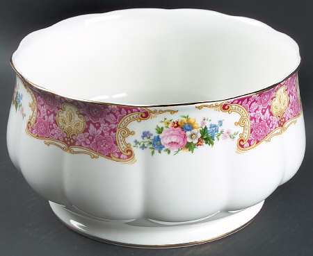 Lady Carlyle 9" Salad Serving Bowl
