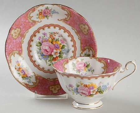 Lady Carlyle Footed Cup & Saucer Set