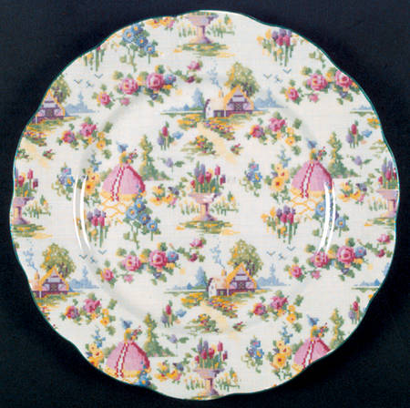 Lady Gay (Hampton, Countess, Green Trim) by Royal Albert