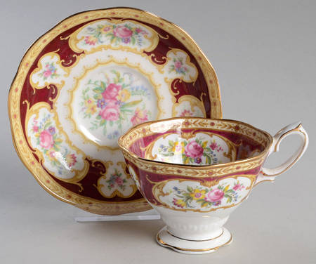 Lady Hamilton Footed Cup & Saucer Set