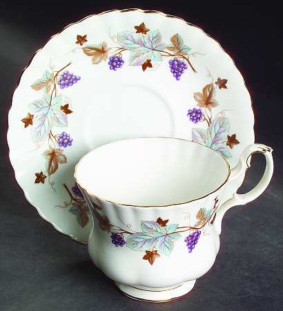 Lorraine Oversized Cup & Saucer Set