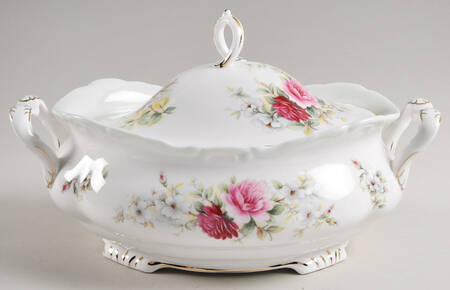 Memories Oval Covered Vegetable