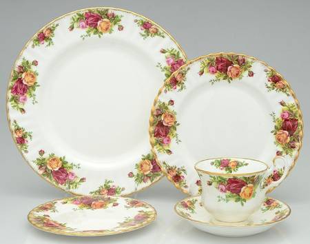 Old Country Roses 40 Piece Estate Set