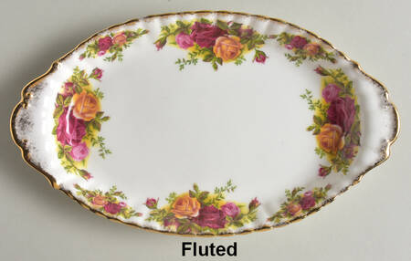 Old Country Roses 10" Oval Handled Tray
