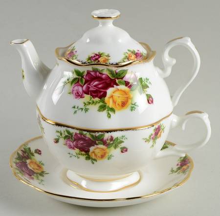 Old Country Roses Individual Teapot & Cup with Saucer Set by Royal Albert