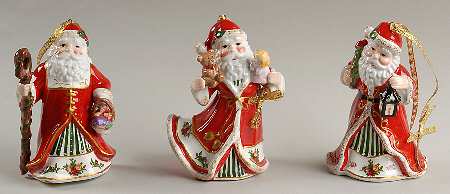 Old Country Roses Santa Musical Ornament (Set of 3)