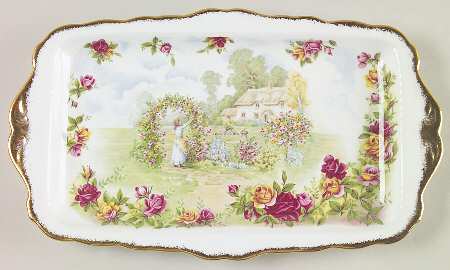 Old Country Roses Large Garden Scene Sandwich Tray