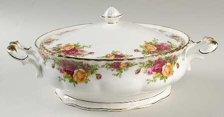 Old Country Roses Round Covered Vegetable