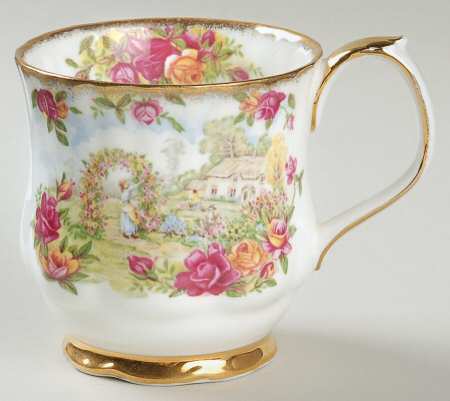 Old Country Roses Garden Scene Mug