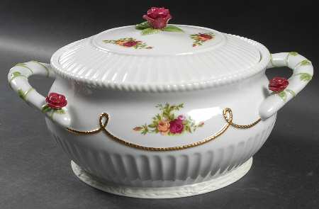 Old Country Roses Round Covered Vegetable