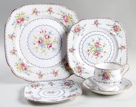 Petit Point 5 Piece Place Setting by Royal Albert