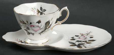 Queen's Messenger Dessert Plate & Cup Set