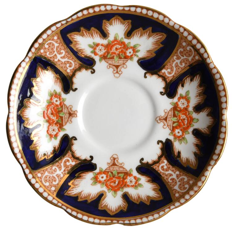 Royalty Saucer