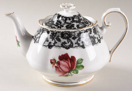 Senorita Small Teapot & Lid