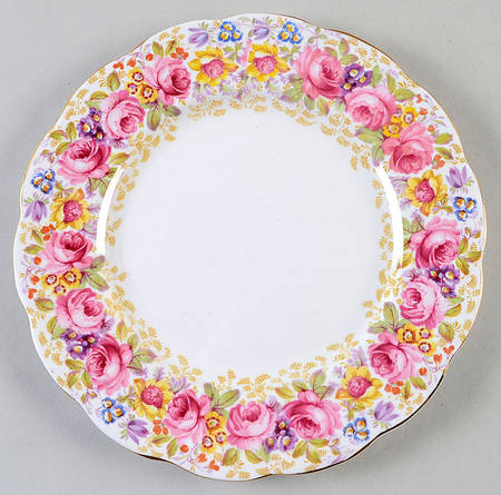 Serena (Thin Gold Trim) Luncheon Plate