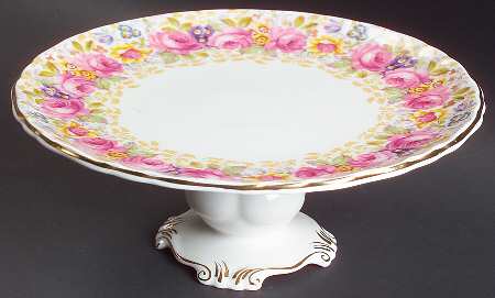 Serena (Thin Gold Trim) 9" Diameter Pedestal Cake Stand