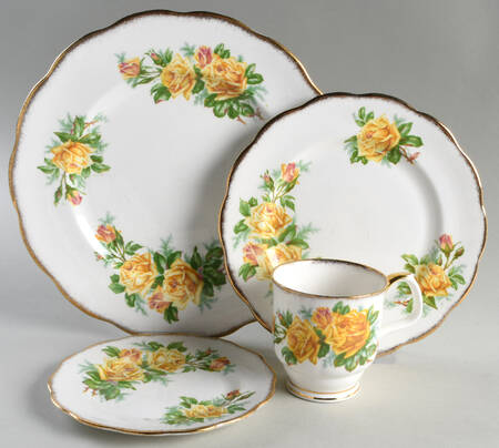 Tea Rose Yellow 4 Piece Place Setting