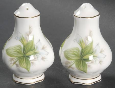 Trillium Salt & Pepper Set
