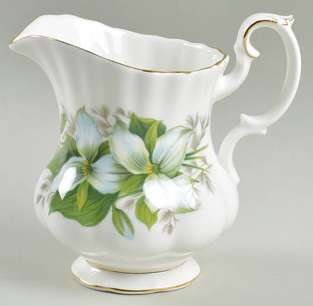 Trillium Creamer