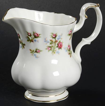 Winsome (White Background) Creamer