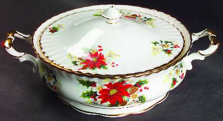 Yuletide (Fluted and Ribbed) Round Covered Vegetable