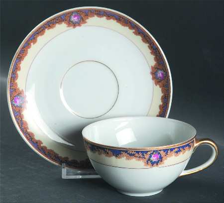 Beverly Flat Cup & Saucer Set