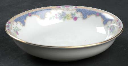 Corona Fruit/Dessert (Sauce) Bowl by Royal Bayreuth