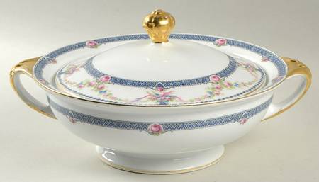 Rosemont Round Covered Vegetable