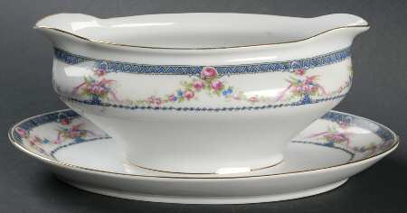 Rosemont Gravy Boat with Attached Underplate