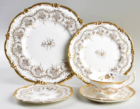King's Plate White 5 Piece Place Setting