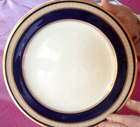 V8947 Dinner Plate