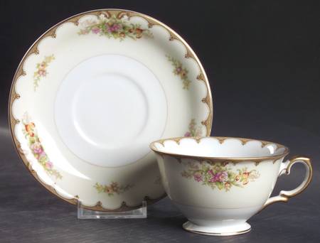 Lincoln Footed Cup & Saucer Set