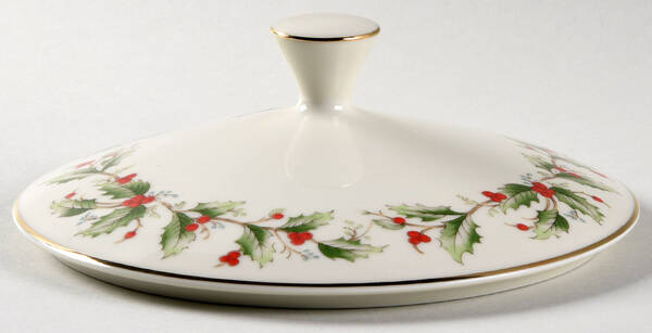 Holly Lid for Round Vegetable