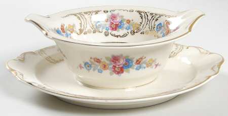 Queens Rose (Smooth, Gold Scrolls) Gravy Boat with Attached Underplate