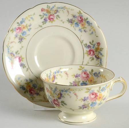 Queens Rose (Scalloped, No Gold Scrolls) Footed Cup & Saucer Set