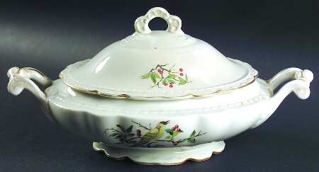 Cherry Branch Oval Covered Vegetable