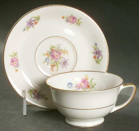 Deanna Footed Cup & Saucer Set