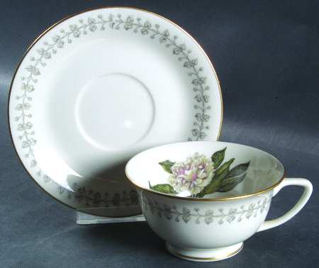 ROJ52 Footed Cup & Saucer Set