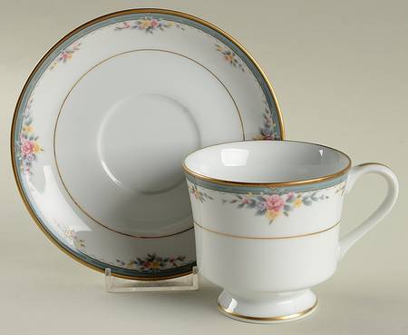 Ovation Footed Cup & Saucer Set